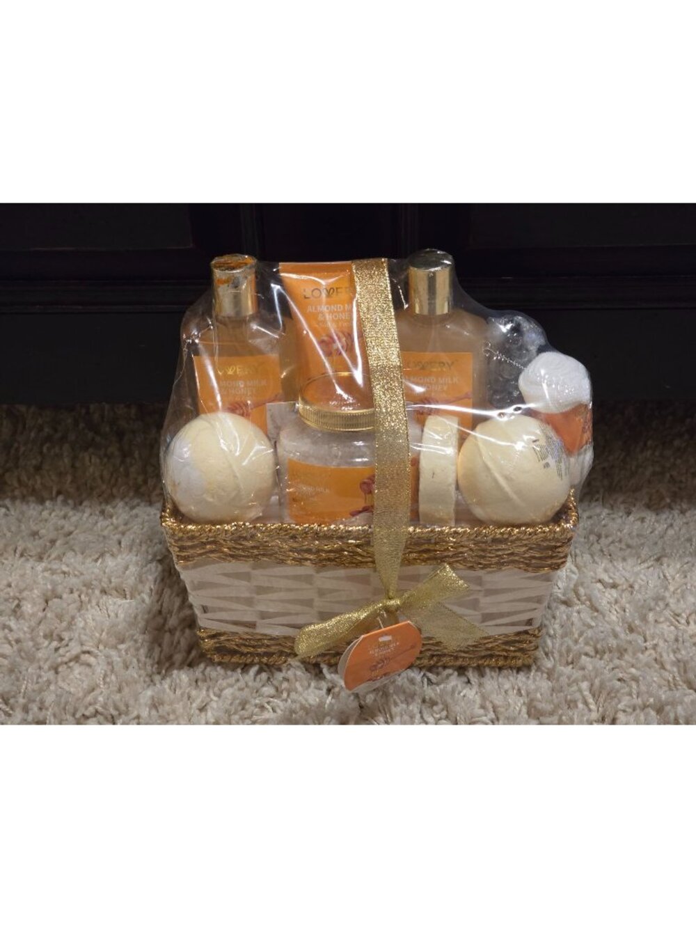 Lovery Almond Milk & Honey Bath Gift Set Spa Basket 9 Pc